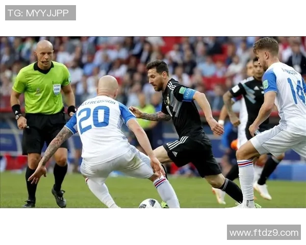 冰岛足球退役球星的辉煌历程与绿茵传奇故事再度回顾